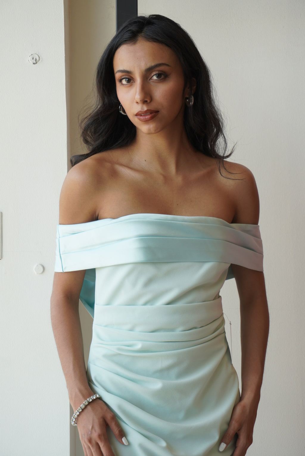 MINT OFF SHOULDERS